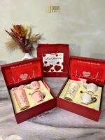Luxury Thermo with Cups & Saucer Gift set